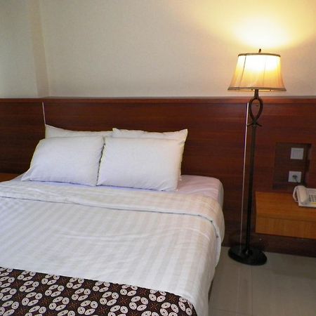 Maranatha Grand Hotel Yogyakarta Esterno foto