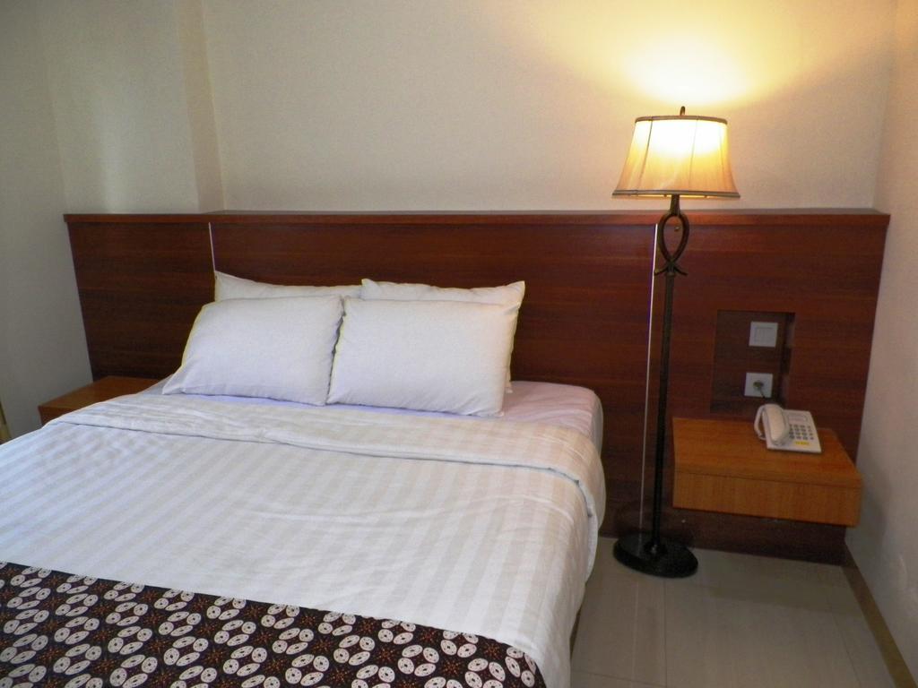 Maranatha Grand Hotel Yogyakarta Esterno foto