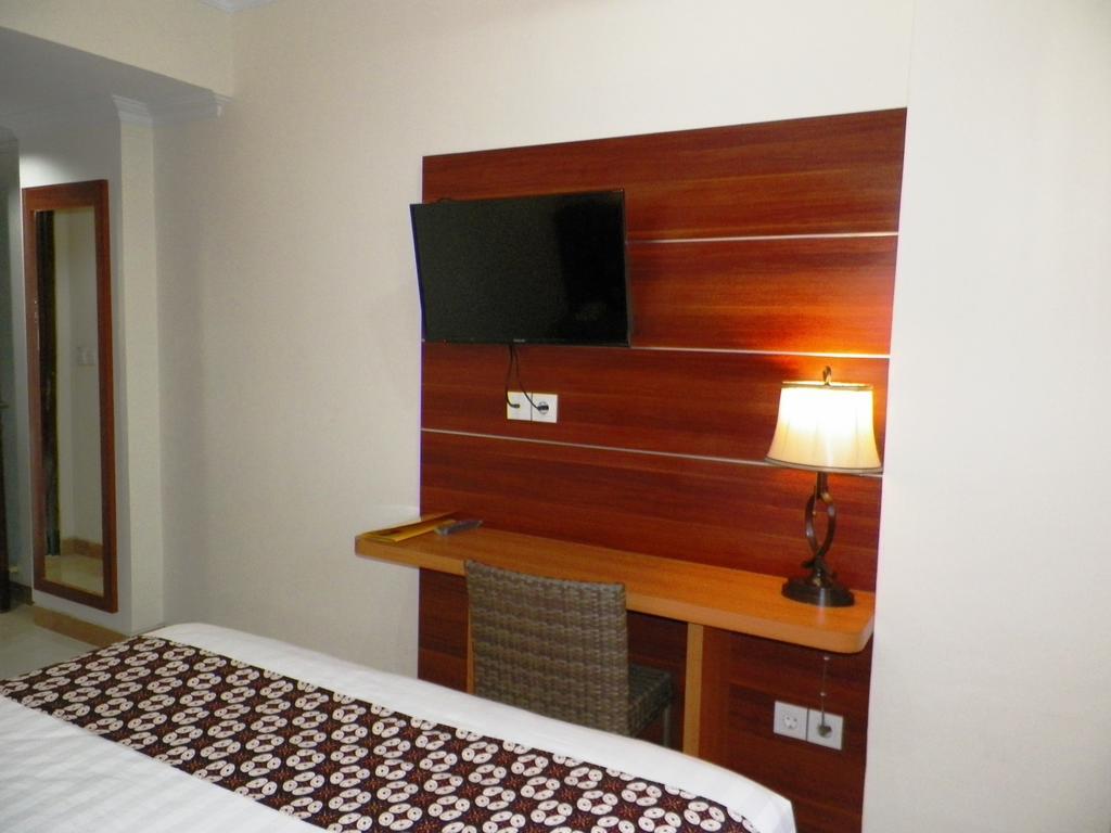 Maranatha Grand Hotel Yogyakarta Esterno foto