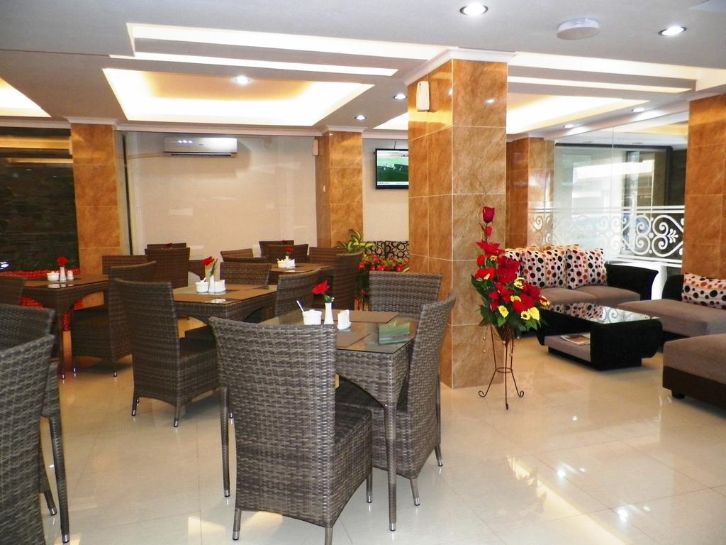 Maranatha Grand Hotel Yogyakarta Esterno foto