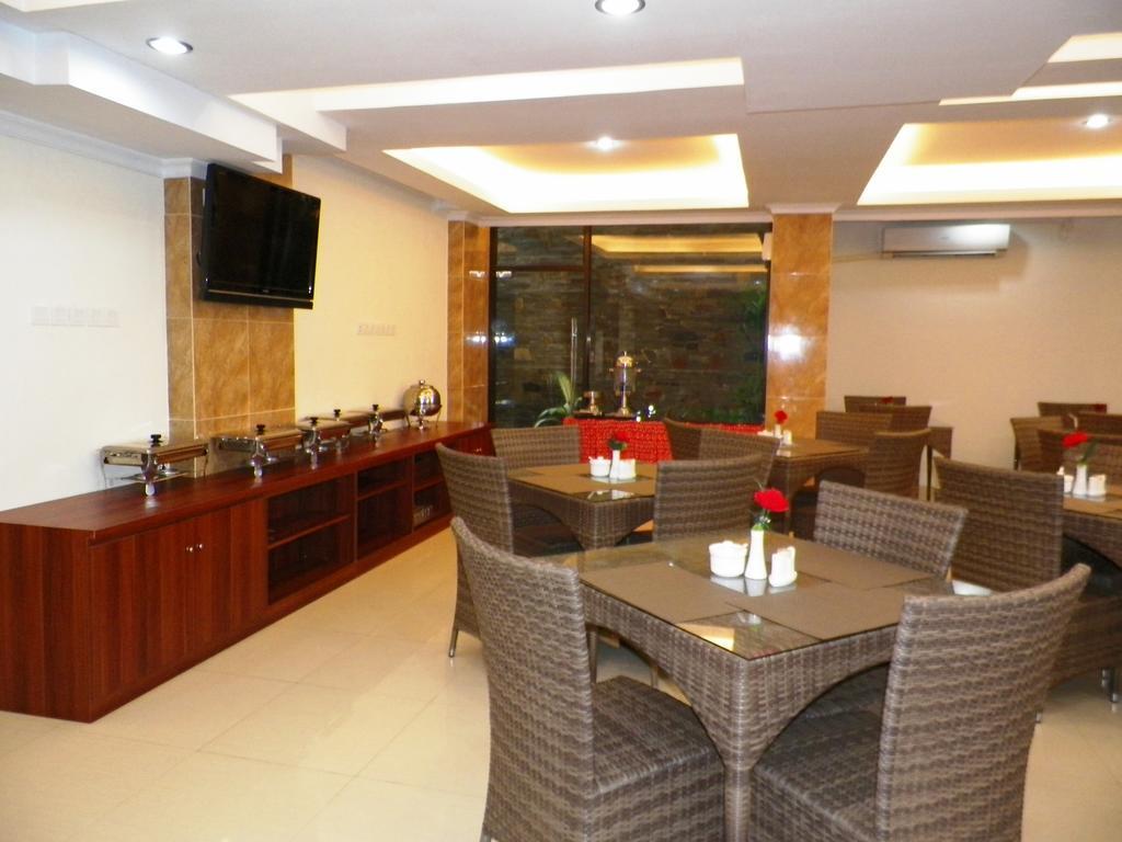 Maranatha Grand Hotel Yogyakarta Esterno foto