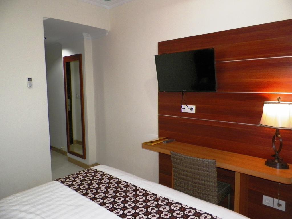 Maranatha Grand Hotel Yogyakarta Esterno foto