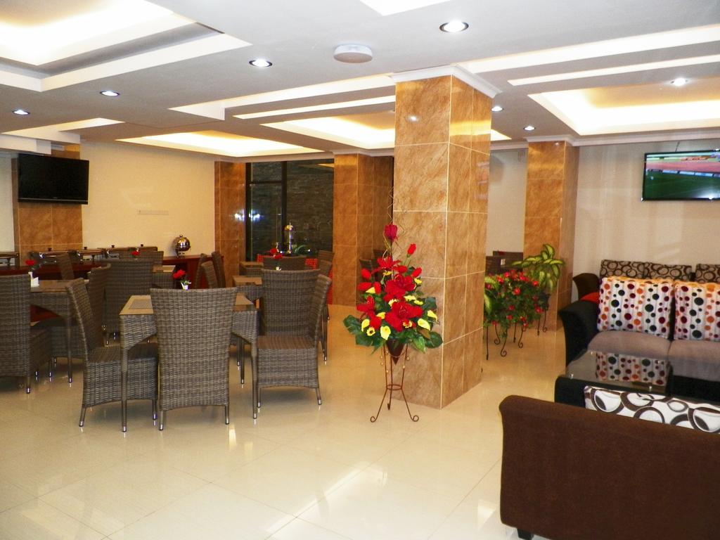 Maranatha Grand Hotel Yogyakarta Esterno foto